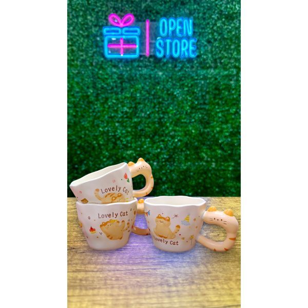 TAZA CON GATITO EN ASA LOVELY CAT