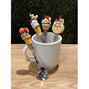 CUCHARITA / UNTADOR DECORADO CON PORCELANA