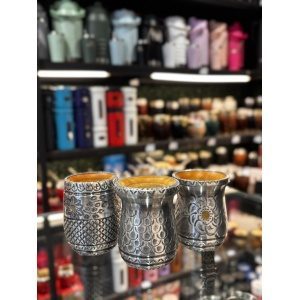 MATE QUEBRACHO CON CARCASA ALUMINIO CINCELADO CHICO