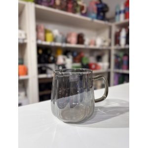 TAZA VIDRIO LABRADA OSCURA CON ASA DORADA