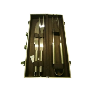 SET ASADO X4 CAJA METAL