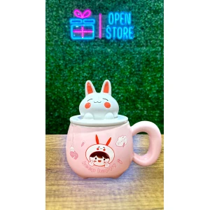 TAZA CON TAPA Y CUCHARA CONEJO ROSA