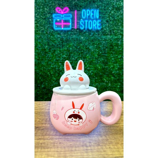 TAZA CON TAPA Y CUCHARA CONEJO ROSA