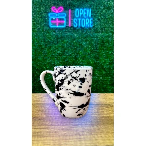 TAZA ESTOCOLMO (BLANCA CON MANCHAS NEGRAS)