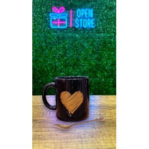 TAZA MUG RECTO CORAZON DORADO + CUCHARA HOJAS CON CAJA