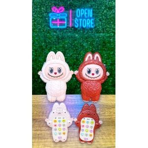 CELULAR A PILA CON FORMA DE LABUBU