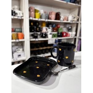 SET CERAMICA NEGRA Y CORAZONES DORADOS (TAZA+PLATO TOSTADA+CUCHARA)