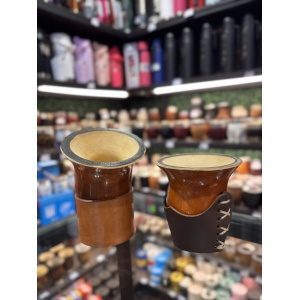 MATE PORONGO CON BASE DE CUERO