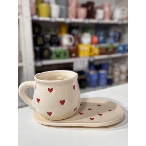 TAZA + BANDEJA CON CORAZONES